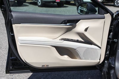 2023 Toyota Camry Hybrid XLE
