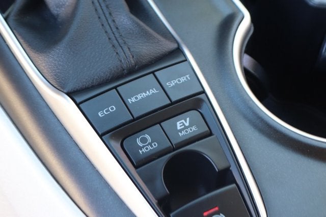 2023 Toyota Camry Hybrid XLE