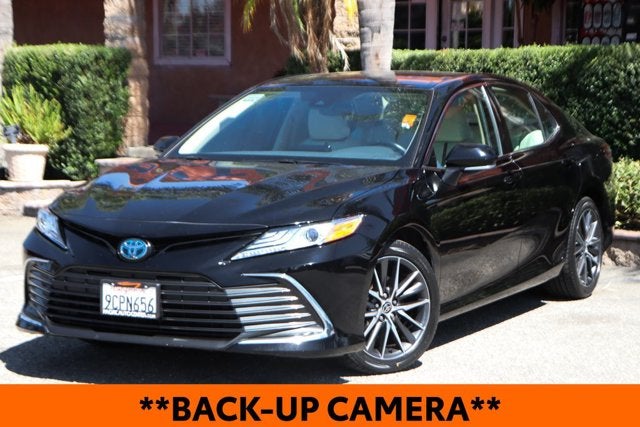 2023 Toyota Camry Hybrid XLE
