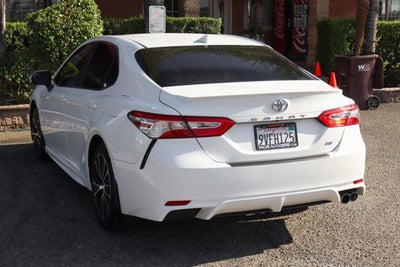 2020 Toyota Camry SE