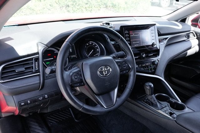 2022 Toyota Camry Hybrid SE