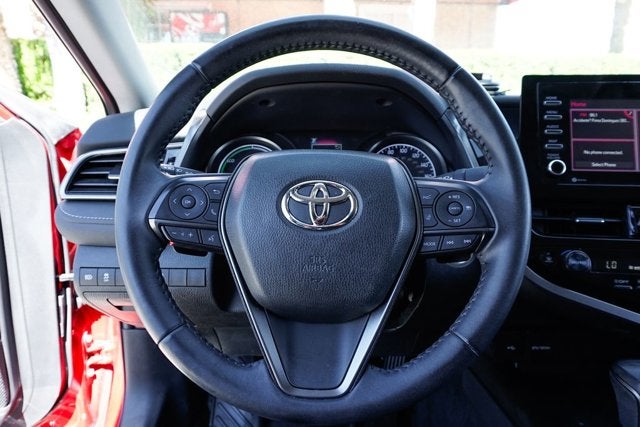 2022 Toyota Camry Hybrid SE