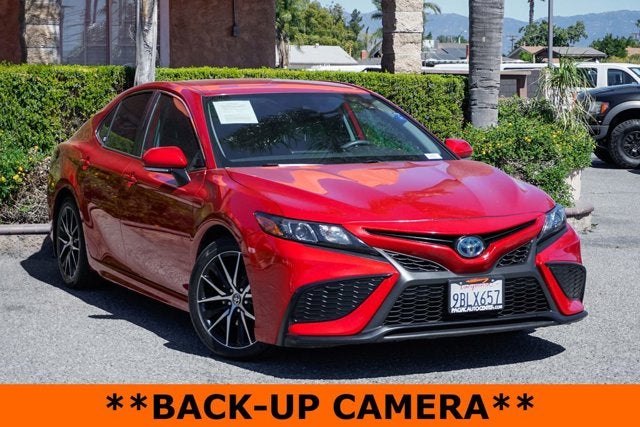 2022 Toyota Camry Hybrid SE