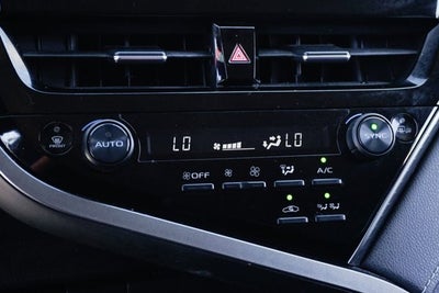 2022 Toyota Camry Hybrid SE