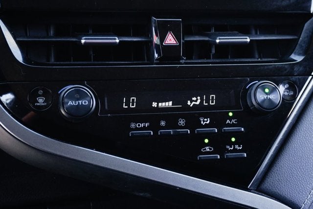 2022 Toyota Camry Hybrid SE