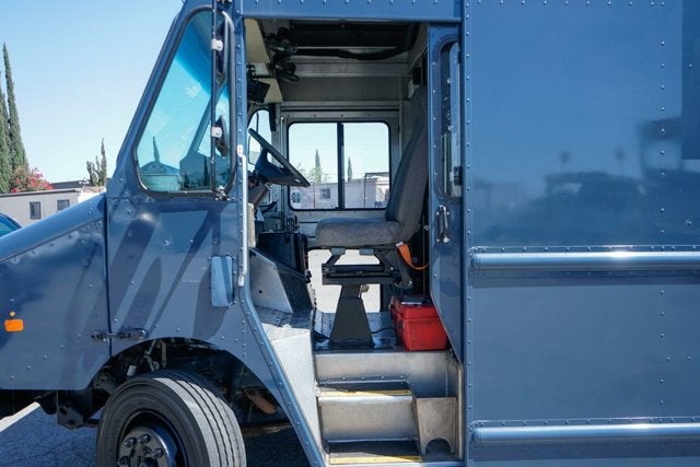 2020 Freightliner M Line Walk-In Base
