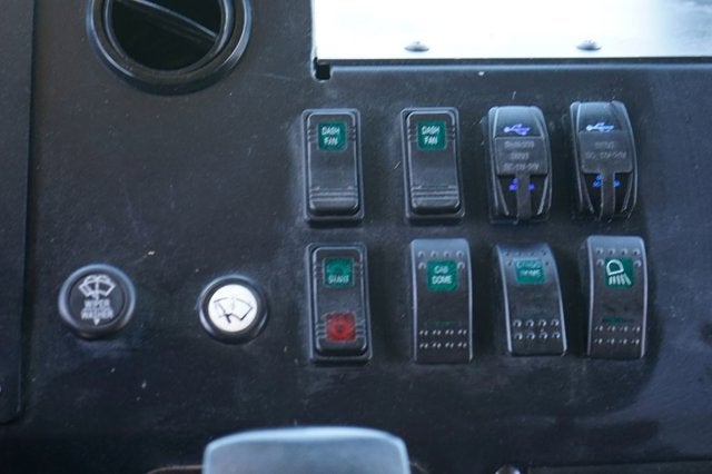 2020 Freightliner M Line Walk-In Base