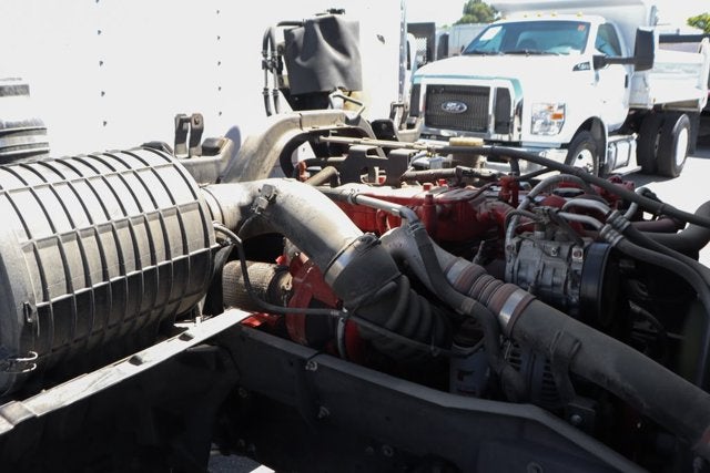 2023 Isuzu FTR Base