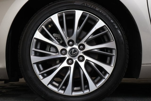 2021 Lexus ES 250