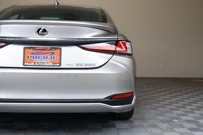 2021 Lexus ES 250