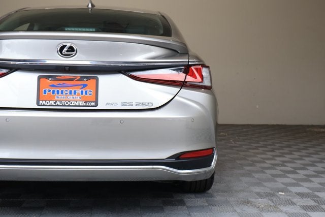 2021 Lexus ES 250