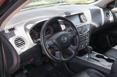 2019 Nissan Pathfinder SL