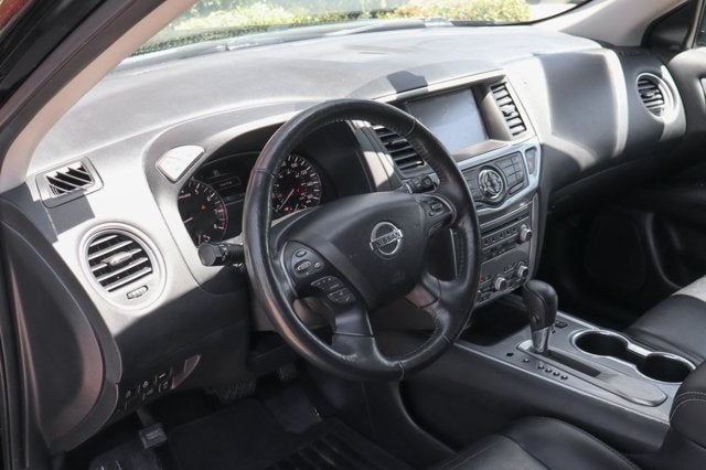 2019 Nissan Pathfinder SL