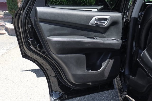 2019 Nissan Pathfinder SL