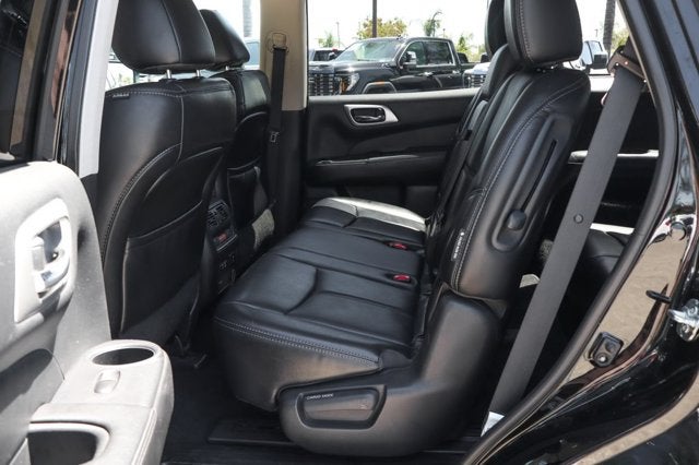 2019 Nissan Pathfinder SL