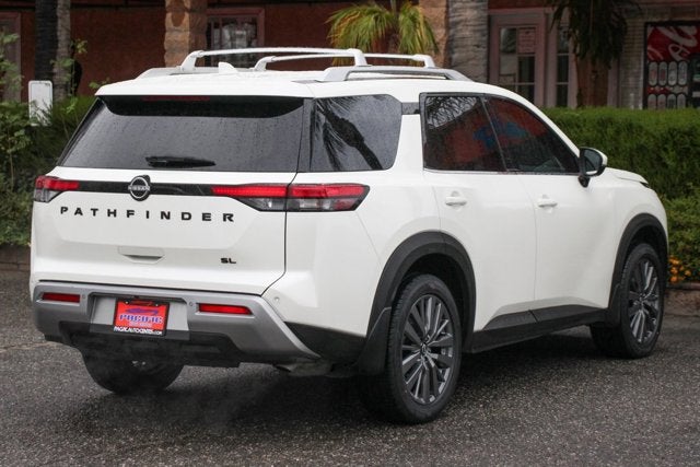 2024 Nissan Pathfinder SL