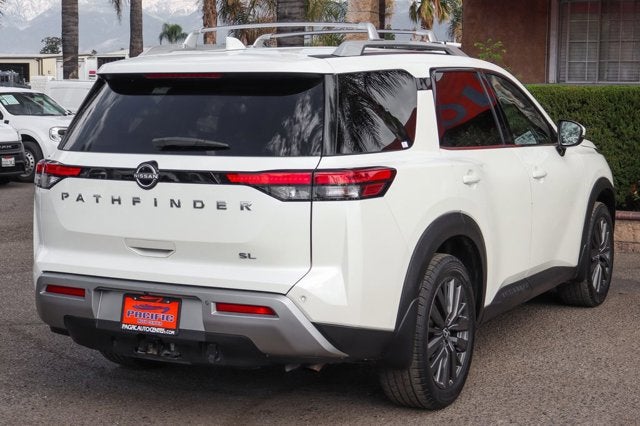 2022 Nissan Pathfinder SL