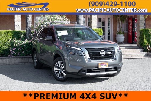 2025 Nissan Pathfinder SL