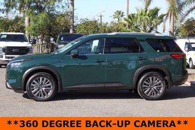 2025 Nissan Pathfinder SL