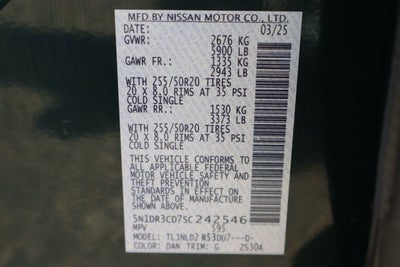 2025 Nissan Pathfinder SL