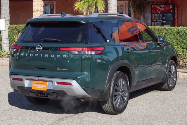 2025 Nissan Pathfinder SL