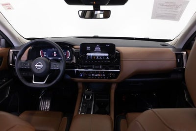 2025 Nissan Pathfinder Platinum