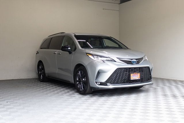 2022 Toyota Sienna XSE