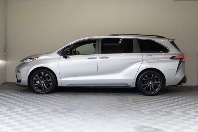 2022 Toyota Sienna XSE