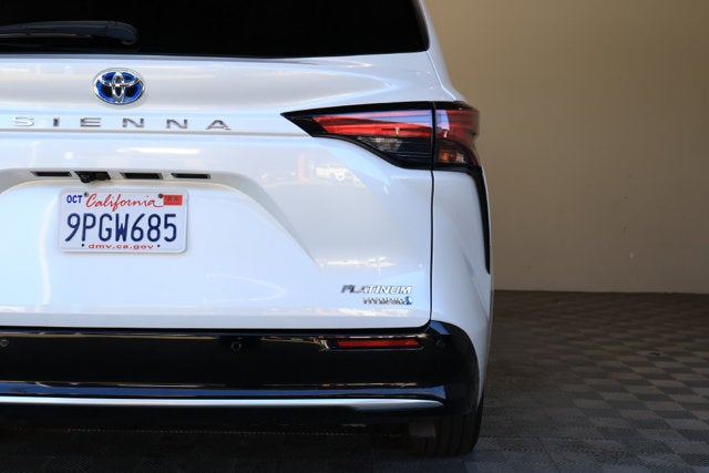 2024 Toyota Sienna Platinum