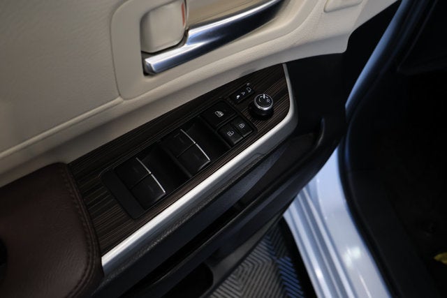 2024 Toyota Sienna Platinum