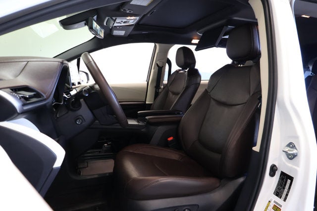 2024 Toyota Sienna Platinum