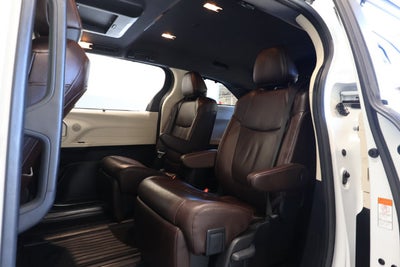 2024 Toyota Sienna Platinum