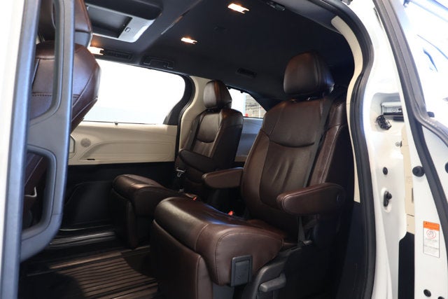 2024 Toyota Sienna Platinum