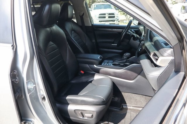 2023 Toyota Highlander Hybrid XLE