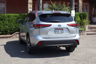 2023 Toyota Highlander Hybrid XLE