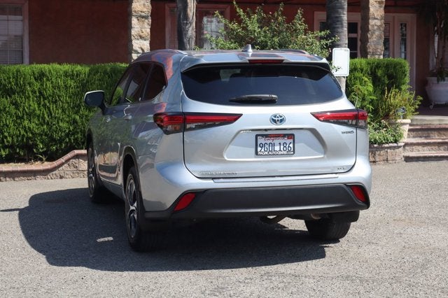 2023 Toyota Highlander Hybrid XLE