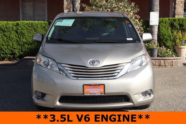 2017 Toyota Sienna LE