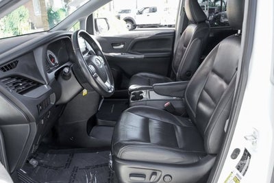 2016 Toyota Sienna SE