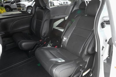 2016 Toyota Sienna SE