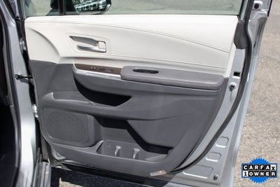 2023 Toyota Sienna XLE