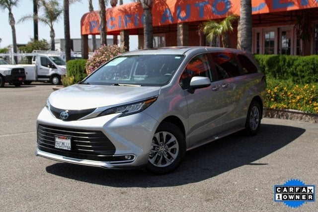2023 Toyota Sienna XLE