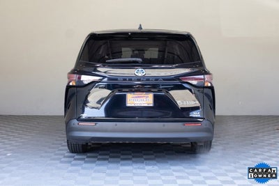 2023 Toyota Sienna XLE