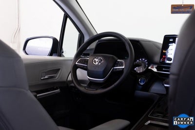 2023 Toyota Sienna XLE