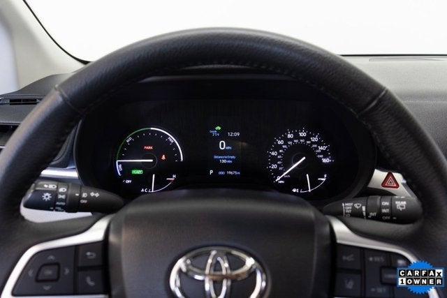 2023 Toyota Sienna XLE