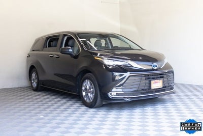 2023 Toyota Sienna XLE