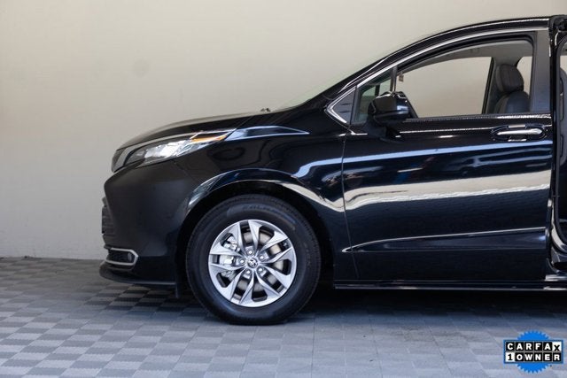 2023 Toyota Sienna XLE