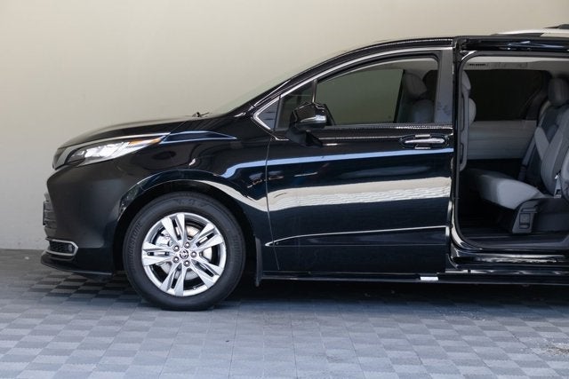 2024 Toyota Sienna Limited