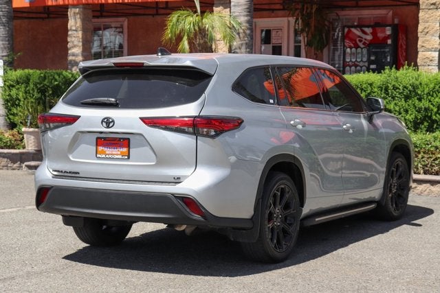 2022 Toyota Highlander LE