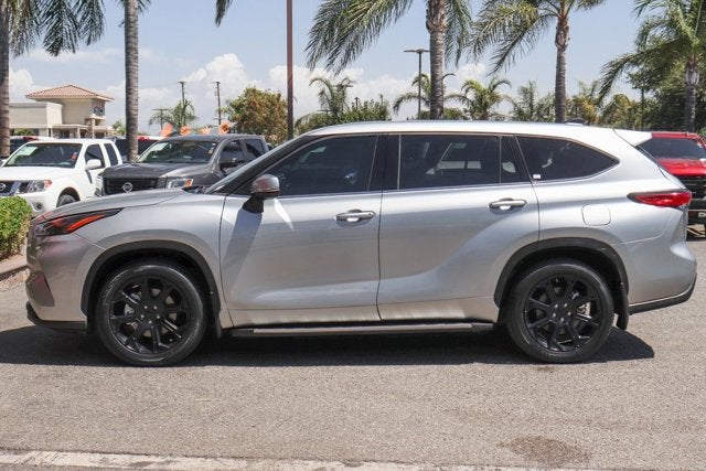 2022 Toyota Highlander LE