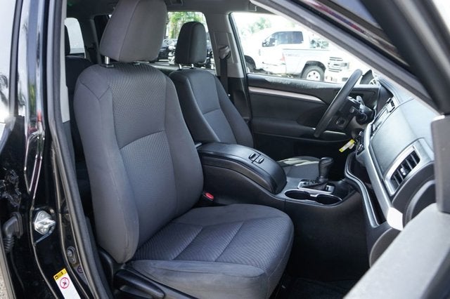 2017 Toyota Highlander LE